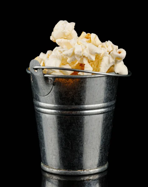 Popcorn Kukuřice Kovovém Kbelíku Zblízka — Stock fotografie