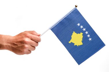 Kosova bayrağı küçük, izole edildi.