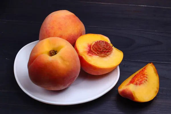 Peach Cut Plate Exotic Healthy Fruit — Stock Photo, Image