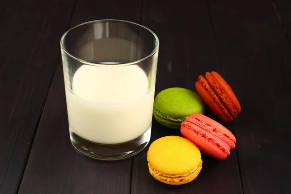 Milk Macaron Black Background — Stock Photo, Image