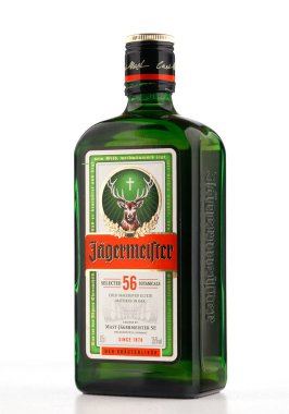 LVIV, UKRAINE - 24 Haziran 2021: Jagermeister likörü ve alkollü içecek