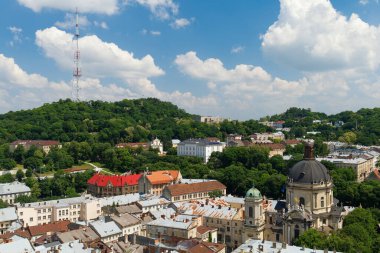 Yazın Avrupa kenti Lviv 'in Panoraması