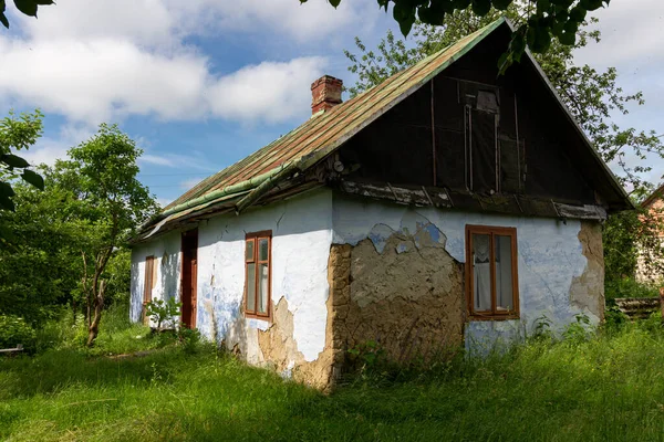 Altes Ukrainisches Dorfhaus Sommer — Stockfoto