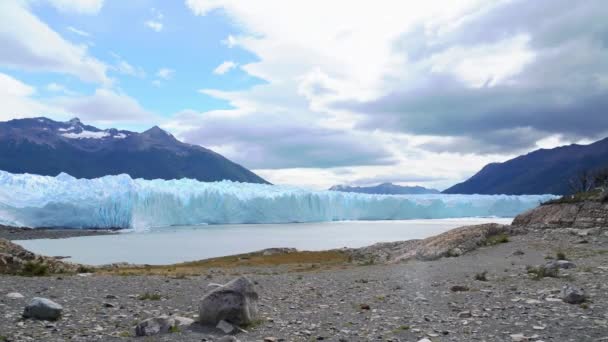 アルゼンチンのパタゴニア カラファテ近郊のペリト モレノ氷河 — ストック動画