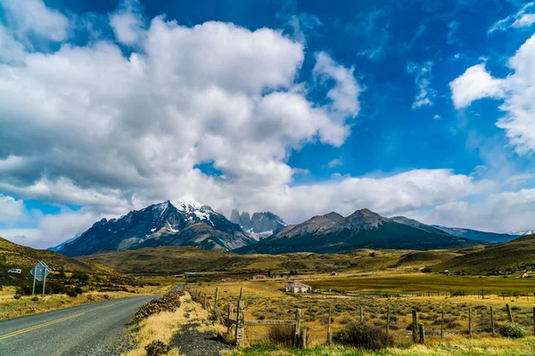 Parco Nazionale Torres Del Paine Cile Visto Una Strada Ingresso — Foto Stock