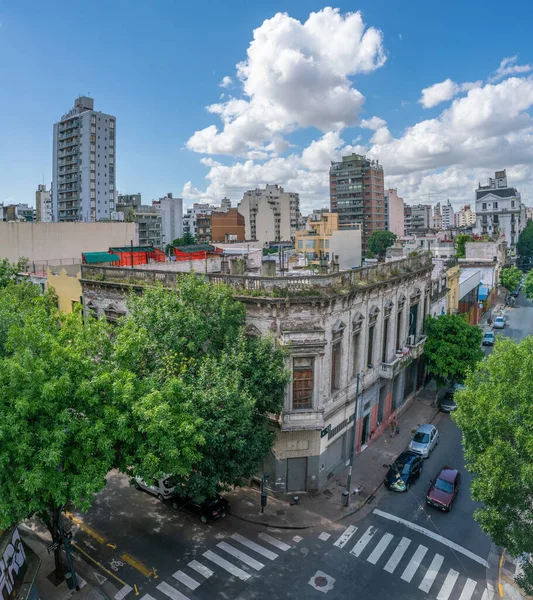 Buenos Aires, Arjantin - 19 Ocak 2019, Şili caddesi 1507 'nin köşesinden görüldü.