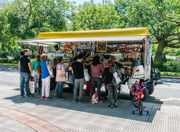 Buenos Aires Argentina Januari 2019 Lokalbefolkningen Handlar Billigare Mat Resemarknaden — Stockfoto