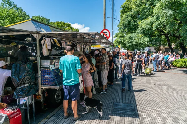 Buenos Aires Argentina Januari 2019 Lokalbefolkningen Handlar Billigare Mat Resemarknaden — Stockfoto