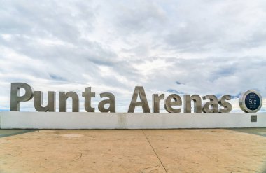 Punta Arenas, Şili şehir limanındaki turistler için bir dönüm noktası.