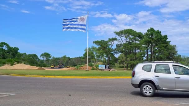 Punta Del Este Uruguai Fevereiro 2019 Carros Cruzando Rambla Pista — Vídeo de Stock