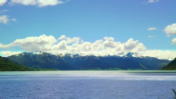 Neve Coberto Montanhas Topo Fronteira Lago Hawea Ilha Sul Nova — Vídeo de Stock