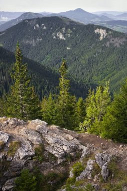 Batı Tatras, Sivy Vrch - Chocske dağlarının manzarası.