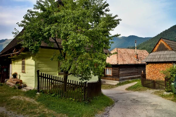 Vlkolinec スロバキア ユニークな建築物と元の木造住宅との期間の和解 木造古民家 — ストック写真