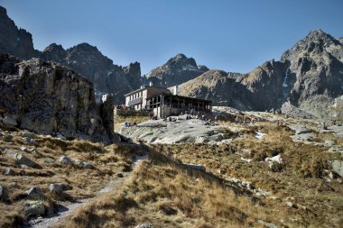 Yüksek Tatras, Mala Öğrenci Vadisi, Slovakya: Tery 'nin kulübesi. Güzel Slovakya.