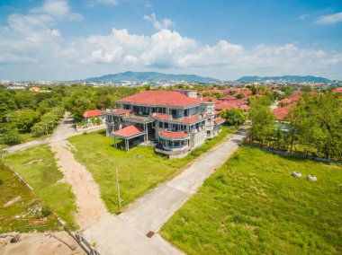 Perili Ev 'in hava görüntüsü