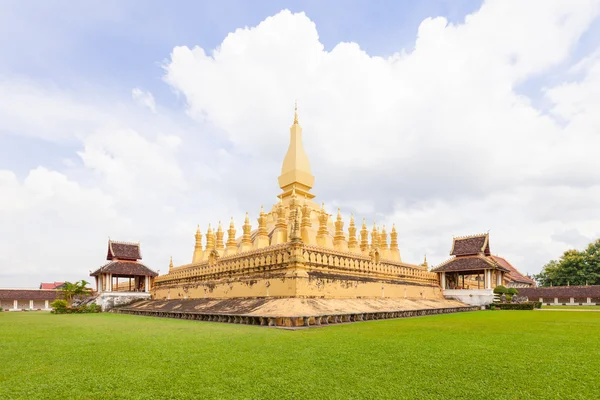 Złota pagoda wat phra że luang w vientiane — Zdjęcie stockowe