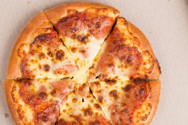 pepperoni pizza yakın arka plan