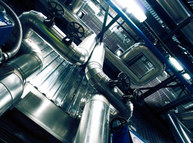 donanımları, kablolar ve borular modern Endüstr içinde bulunan