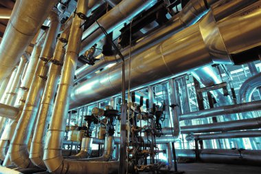 donanımları, kablolar ve borular modern Endüstr içinde bulunan