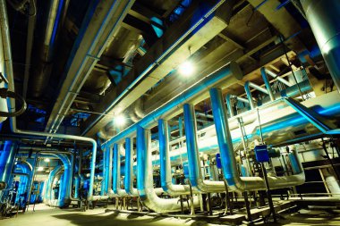 donanımları, kablolar ve borular modern Endüstr içinde bulunan