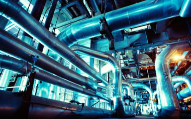 Sanayi Bölgesi, çelik boru hatları, vanalar, kabloları ve yürüyüş yolları