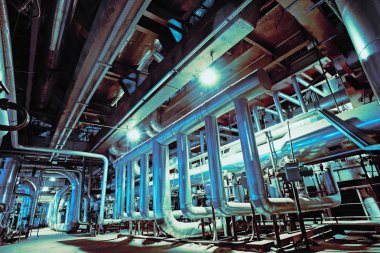 donanımları, kablolar ve borular modern Endüstr içinde bulunan