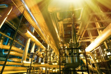 donanımları, kablolar ve borular modern Endüstr içinde bulunan