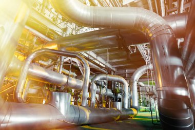 ekipman, kablolar ve borular