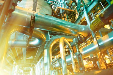 Sanayi Bölgesi, çelik boru hatları, subaplar ve tankları