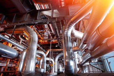 donanımları, kablolar ve borular modern Endüstr içinde bulunan