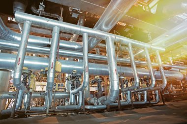 donanımları, kablolar ve borular modern Endüstr içinde bulunan