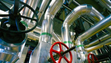 donanımları, kablolar ve borular modern Endüstr içinde bulunan