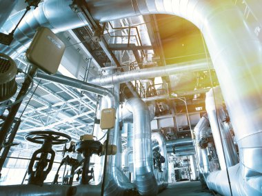 donanımları, kablolar ve borular modern Endüstr içinde bulunan