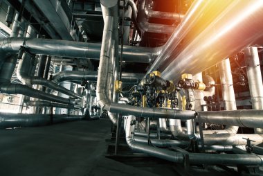 donanımları, kablolar ve borular modern Endüstr içinde bulunan