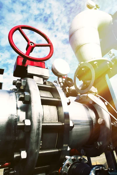 Industrial zone, Steel pipelines and valves — Stock Photo, Image