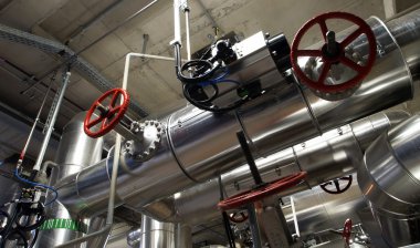 Sanayi Bölgesi, çelik boru hatları, subaplar ve kabloları