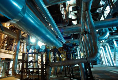 donanımları, kablolar ve borular modern Endüstr içinde bulunan