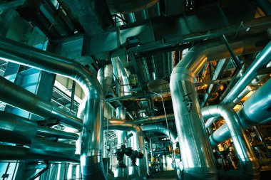 donanımları, kablolar ve borular modern Endüstr içinde bulunan