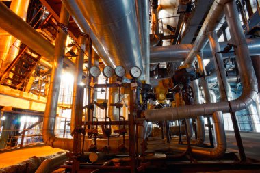 donanımları, kablolar ve borular modern Endüstr içinde bulunan