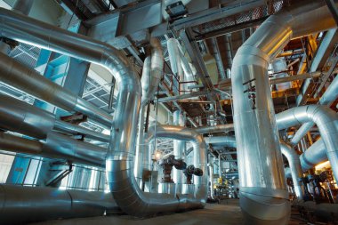 donanımları, kablolar ve borular modern Endüstr içinde bulunan