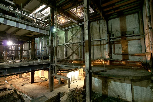 Old creepy, dark, decaying, destructive, dirty factory — Stock Photo, Image