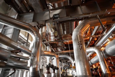 donanımları, kablolar ve borular modern Endüstr içinde bulunan