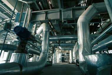 donanımları, kablolar ve borular modern Endüstr içinde bulunan