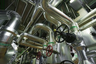 donanımları, kablolar ve borular modern Endüstr içinde bulunan