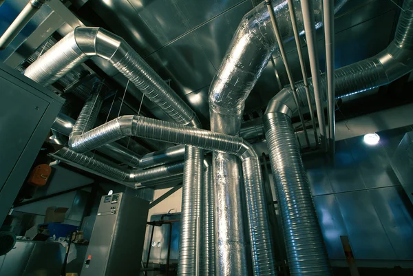 Ventilatiebuizen met een luchtconditie — Stockfoto