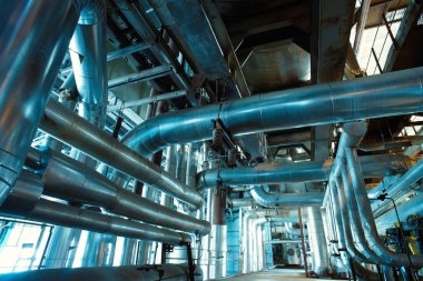 donanımları, kablolar ve borular modern Endüstr içinde bulunan