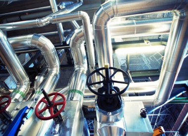 Sanayi Bölgesi, çelik boru hatları, subaplar ve kabloları