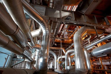 donanımları, kablolar ve borular modern Endüstr içinde bulunan