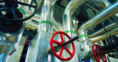 donanımları, kablolar ve borular modern Endüstr içinde bulunan