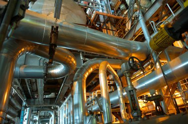 Sanayi Bölgesi, çelik boru hatları, subaplar ve tankları